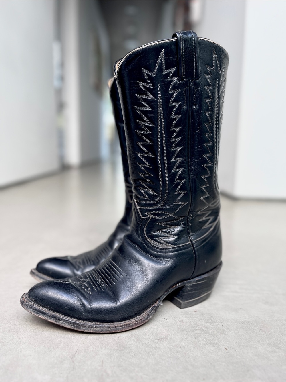 Tony Lama Vintage Black Cowboy Boots Mens 7/Womens 8.5